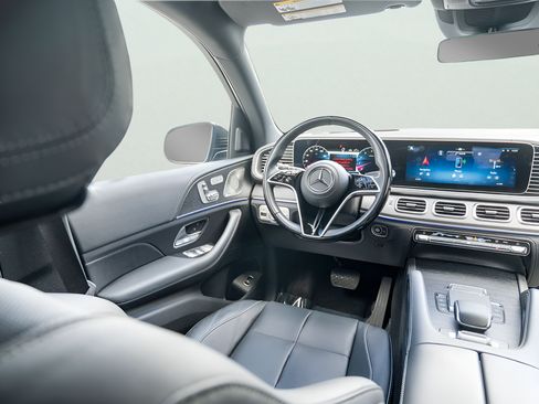 Certified 2024 Mercedes-Benz GLE 450 4MATIC image 17
