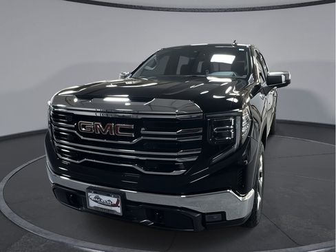 Certified 2022 GMC Sierra 1500 SLT image 1