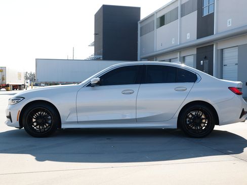 Used 2019 BMW 330i Sedan w/ Premium Package image 8