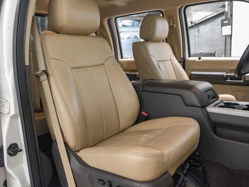 Used 2016 Ford F250 Lariat w/ Lariat Interior Package image 30