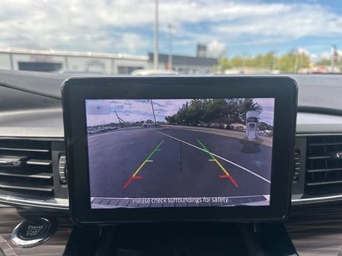 Used 2024 Ford Explorer Limited image 19