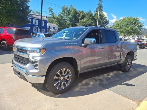 New 2026 Chevrolet Silverado 1500 LT image 3