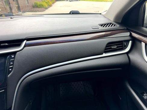 Used 2017 Cadillac XTS Luxury image 18