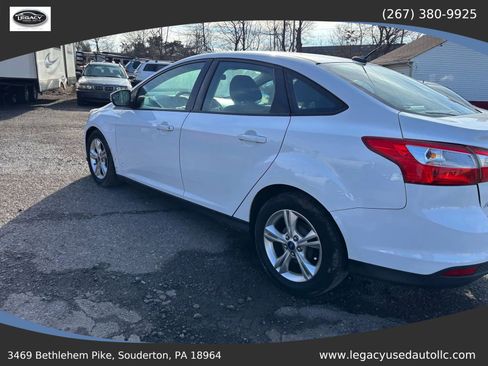 Used 2013 Ford Focus SE FWD image 10
