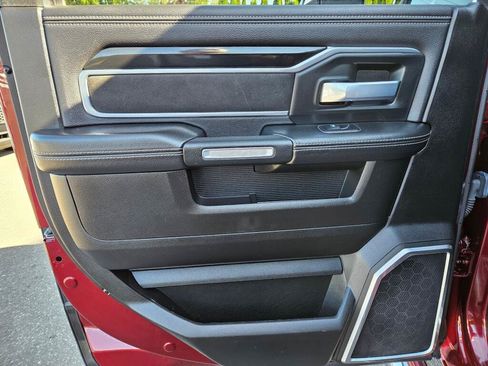 Used 2019 RAM 3500 Laramie AWD/4WD image 15