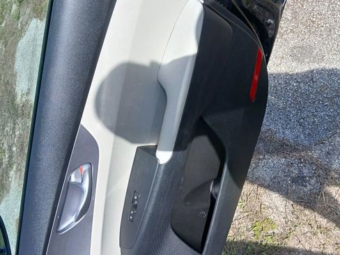 Used 2022 Kia Forte LXS FWD image 16