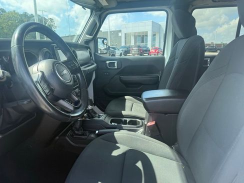 Used 2019 Jeep Wrangler Unlimited Sport S AWD/4WD image 9