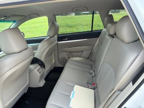 Used 2013 Subaru Outback 2.5i Premium AWD/4WD image 9