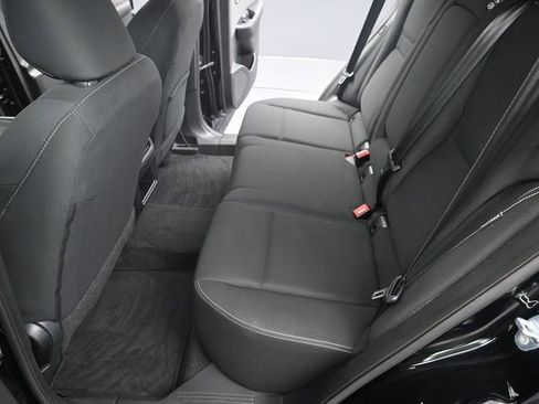 Used 2023 Nissan Rogue S image 23