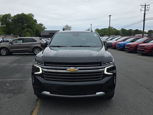 Used 2024 Chevrolet Suburban LT AWD/4WD image 2