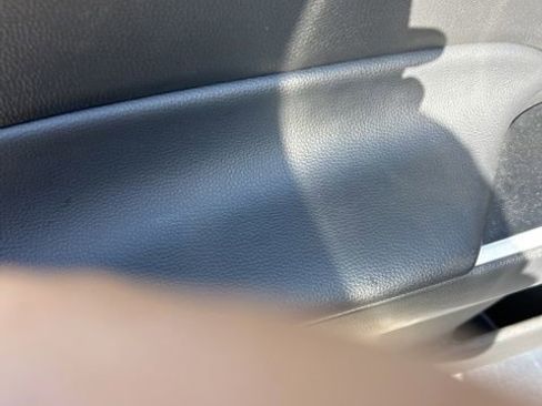 Used 2025 Toyota RAV4 XLE FWD image 9