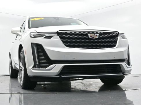 Used 2022 Cadillac XT6 Premium Luxury image 54