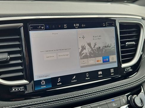 New 2026 Chrysler Pacifica Select w/ S Appearance Package image 18