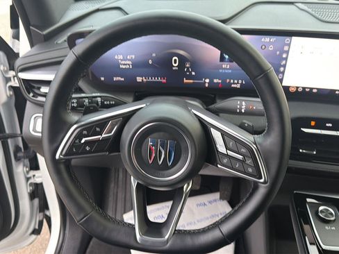 Used 2025 Buick Enclave Sport Touring image 31