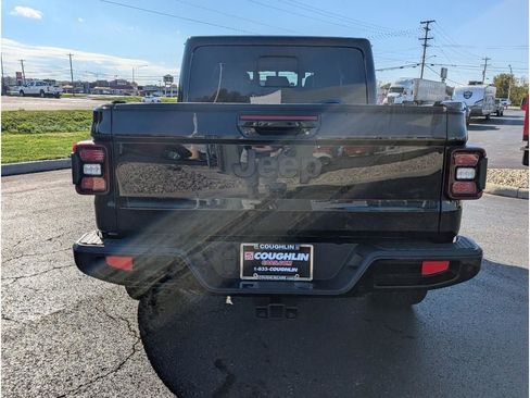 Used 2022 Jeep Gladiator Overland image 7