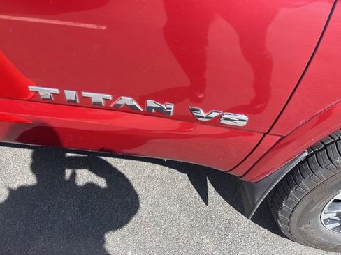 Used 2019 Nissan Titan PRO-4X image 3