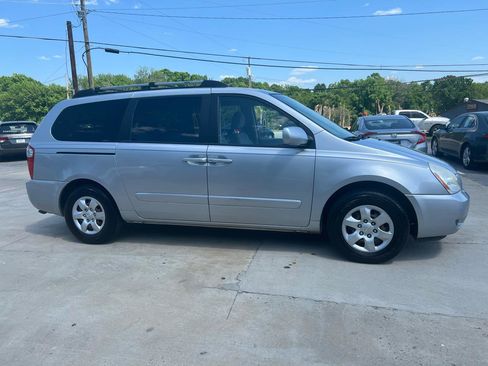 Used 2008 Kia Sedona LX FWD image 4