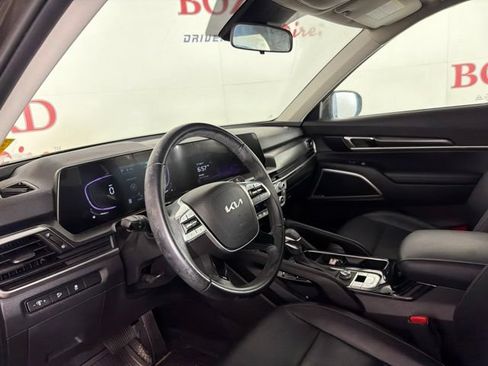 Used 2024 Kia Telluride S w/ S Sunroof Package FWD image 12