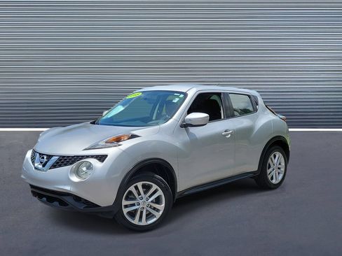 Used 2015 Nissan Juke S FWD image 1