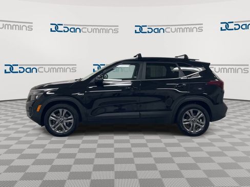 Used 2021 Kia Seltos S AWD/4WD image 5