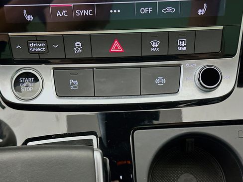 Used 2023 Audi Q7 2.0T Premium w/ Towing Package image 26