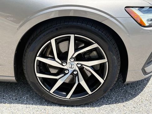 Used 2019 Volvo S60 T6 Momentum w/ Multimedia Package AWD/4WD image 12