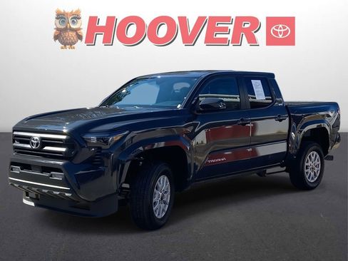 Used 2025 Toyota Tacoma SR5 image 6