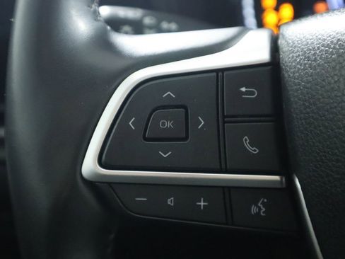 Used 2024 Toyota Grand Highlander XLE image 11