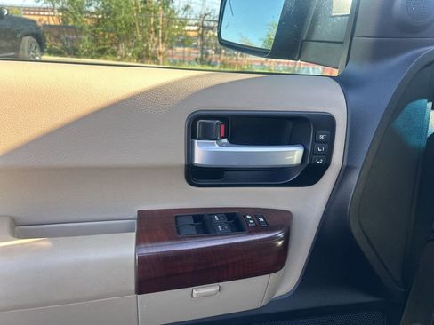 Used 2013 Toyota Sequoia Platinum AWD/4WD image 20