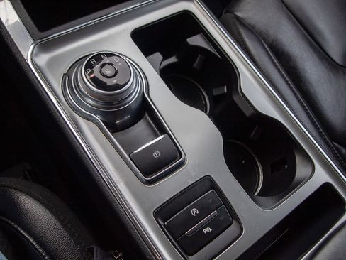 Used 2022 Ford Edge Titanium image 18