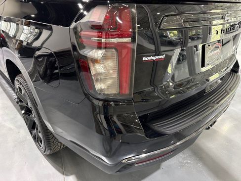 Used 2022 Chevrolet Tahoe Z71 w/ Luxury Package AWD/4WD image 36