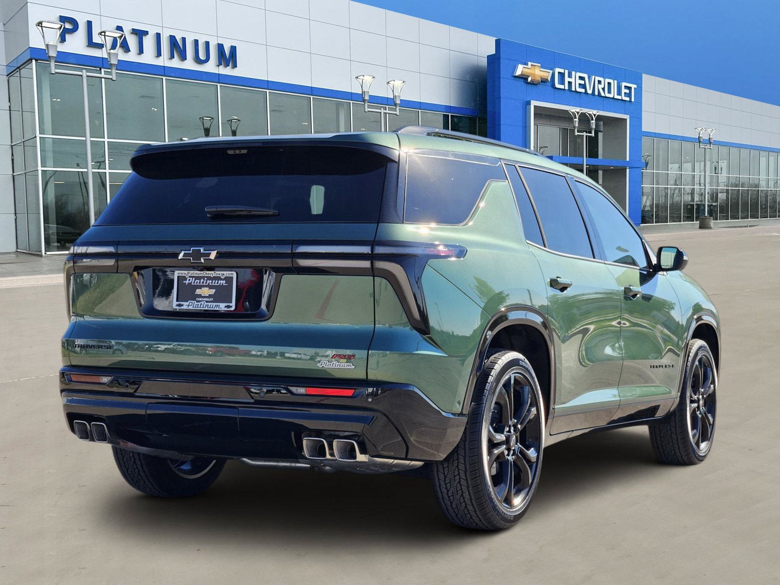 New 2027 Chevrolet Traverse RS w/ LPO, Floor Liner Package FWD image 5