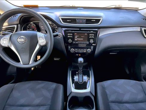 Used 2015 Nissan Rogue SV image 15