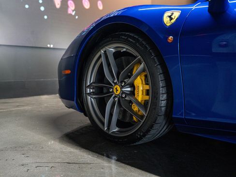 Used 2019 Ferrari 488 Spider RWD image 7