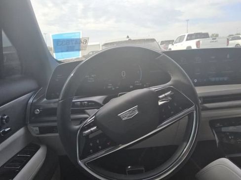 Used 2026 Cadillac Vistiq Sport w/ LPO, Floor Liner Package AWD/4WD image 3