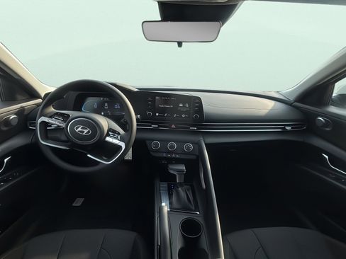 New 2026 Hyundai Elantra SE image 9