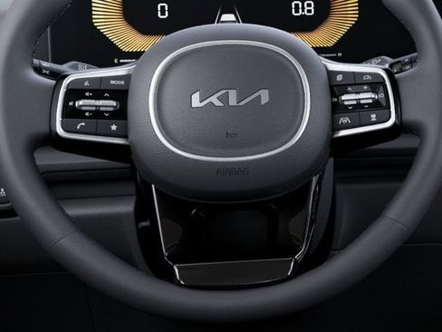 New 2026 Kia Carnival EX FWD image 22