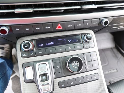 Used 2025 Hyundai Palisade SEL FWD image 54