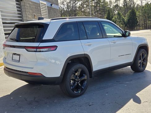 New 2026 Jeep Grand Cherokee Limited image 7
