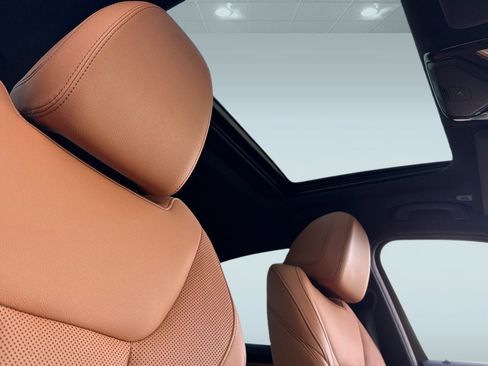 Used 2022 BMW 330e w/ Driving Assistance Package image 15