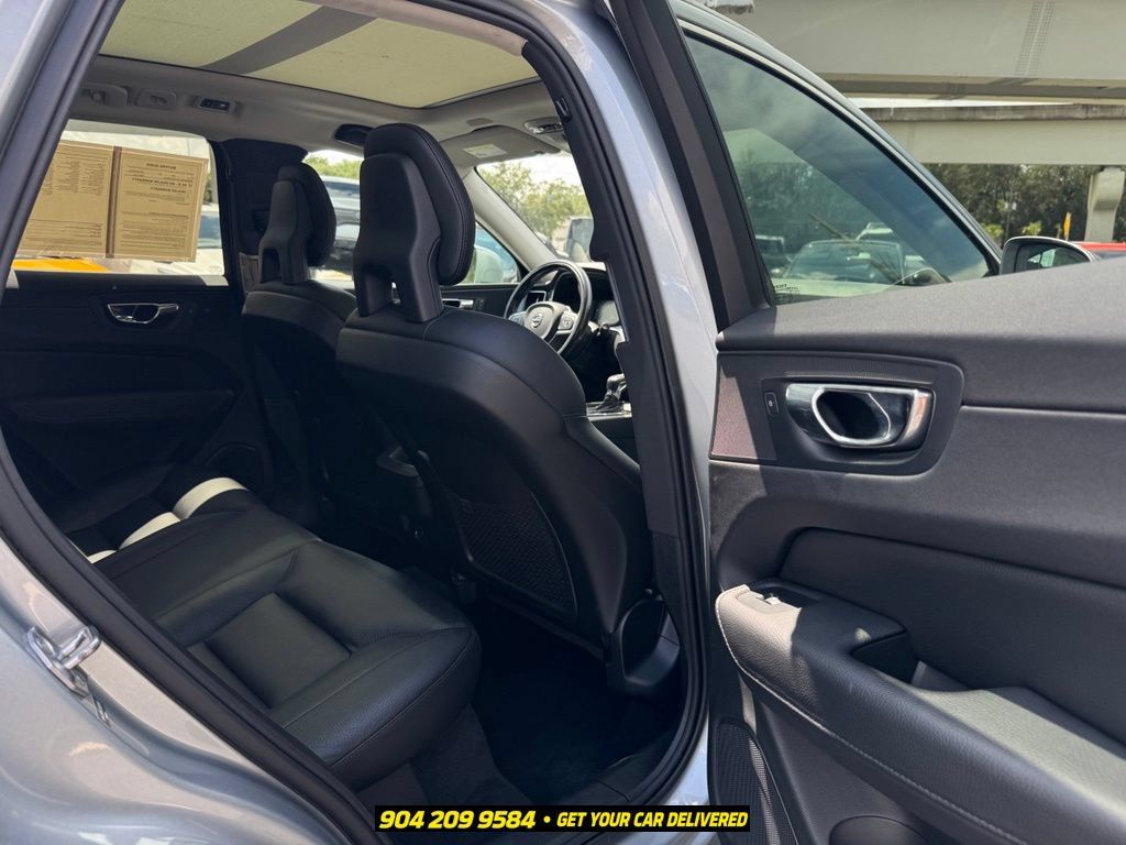 Used 2018 Volvo XC60 T6 Momentum w/ Vision Package AWD/4WD image 31