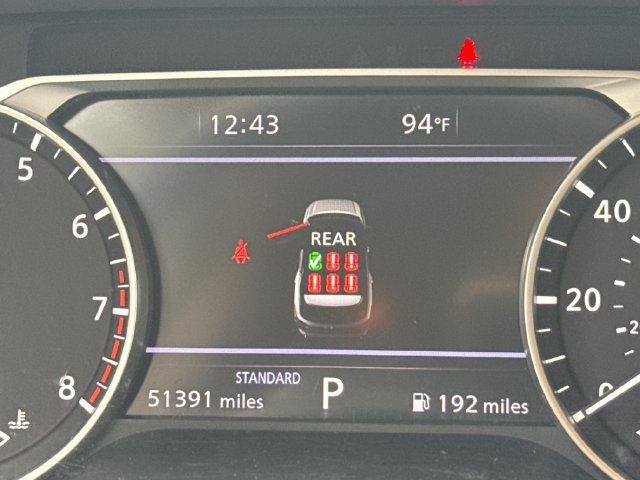 Used 2024 Nissan Pathfinder SL FWD image 18