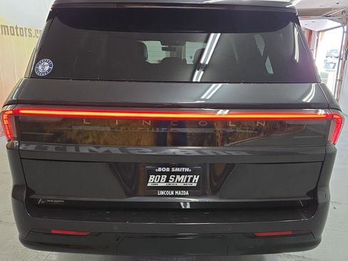 New 2025 Lincoln Navigator L Reserve w/ Jet Appearance Package image 19