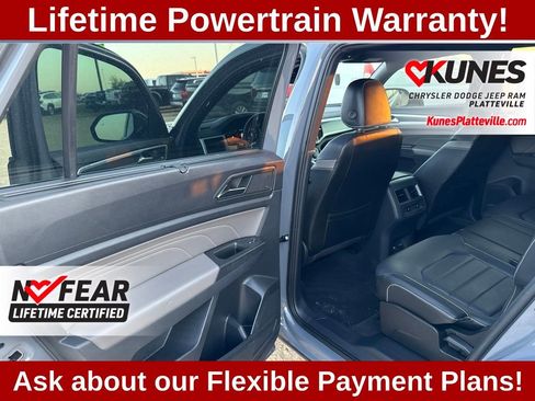 Used 2023 Volkswagen Atlas Cross Sport SEL Premium R-Line AWD/4WD image 37