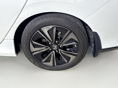 Used 2018 Honda Civic EX image 37