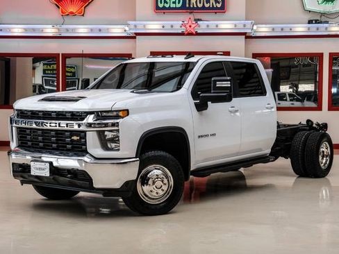 Used 2021 Chevrolet Silverado 3500 LT image 2