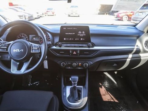 Certified 2022 Kia Forte LXS image 13
