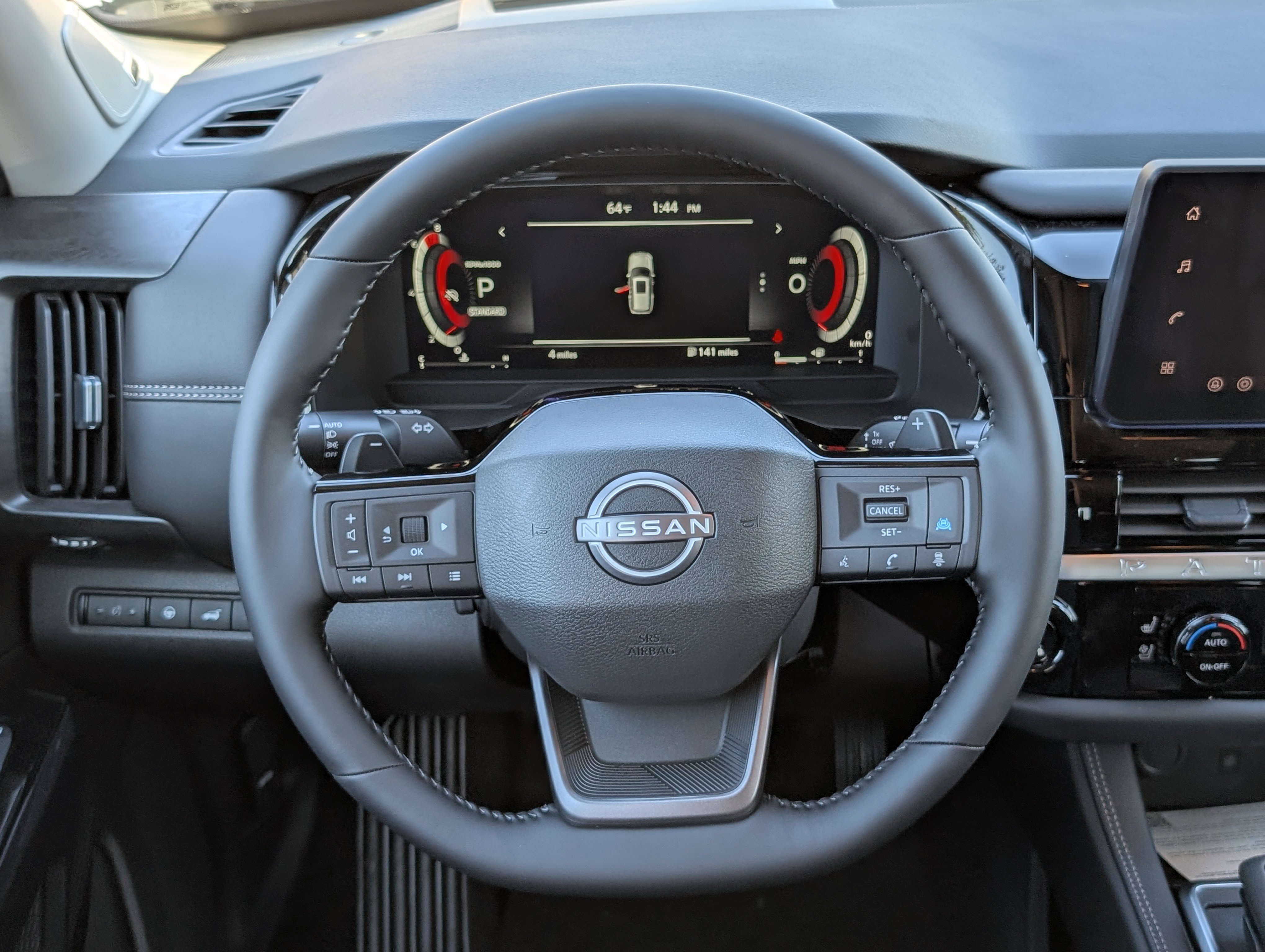 New 2026 Nissan Pathfinder Platinum w/ Accent Package FWD image 12