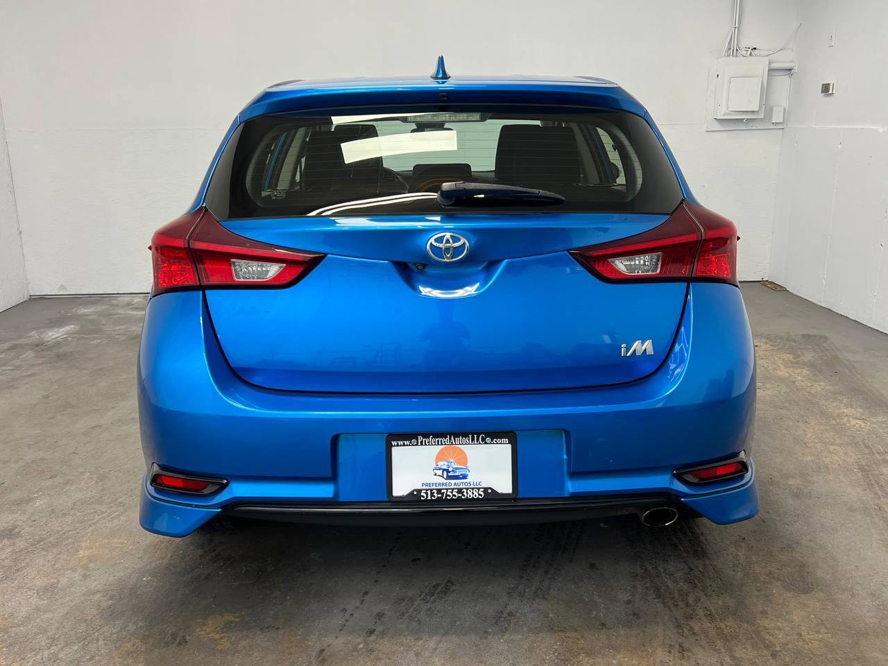 Used 2017 Toyota Corolla iM w/ All-Weather Mat Package FWD image 5