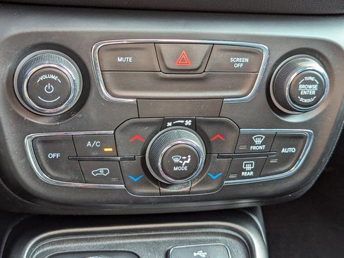 Used 2018 Jeep Compass Trailhawk w/ Leather Interior Group image 22